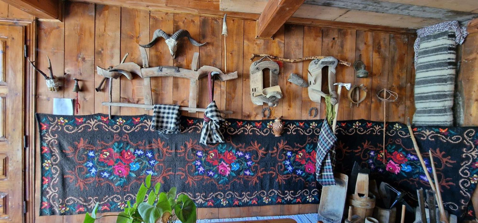Casa Agroturistica Tarancuta Din Vatra Moldovitei Hotel Ngoại thất bức ảnh