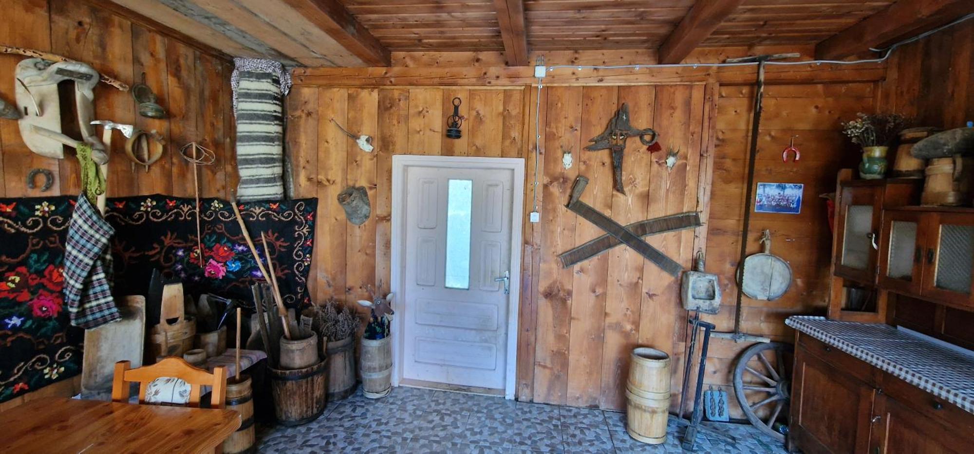 Casa Agroturistica Tarancuta Din Vatra Moldovitei Hotel Ngoại thất bức ảnh